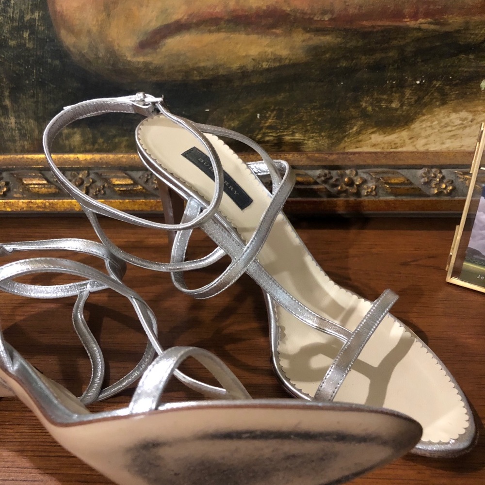 Burberry Shoes - Picture 3 of 5